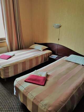 Мотели Park Sharay Motel Доры Двухместный номер эконом-класса с 2 отдельными кроватями-1