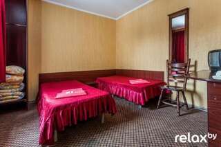 Мотели Park Sharay Motel Доры Двухместный номер эконом-класса с 2 отдельными кроватями-4